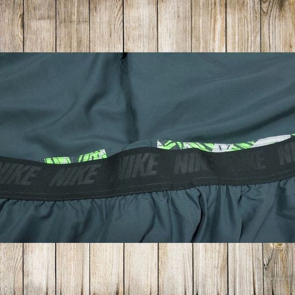 NIKE MENS SWIMMING SHORTS LARGE - Picture 5 of 5